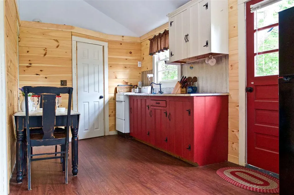 10 Lakeview Drive Northwood NH 03261