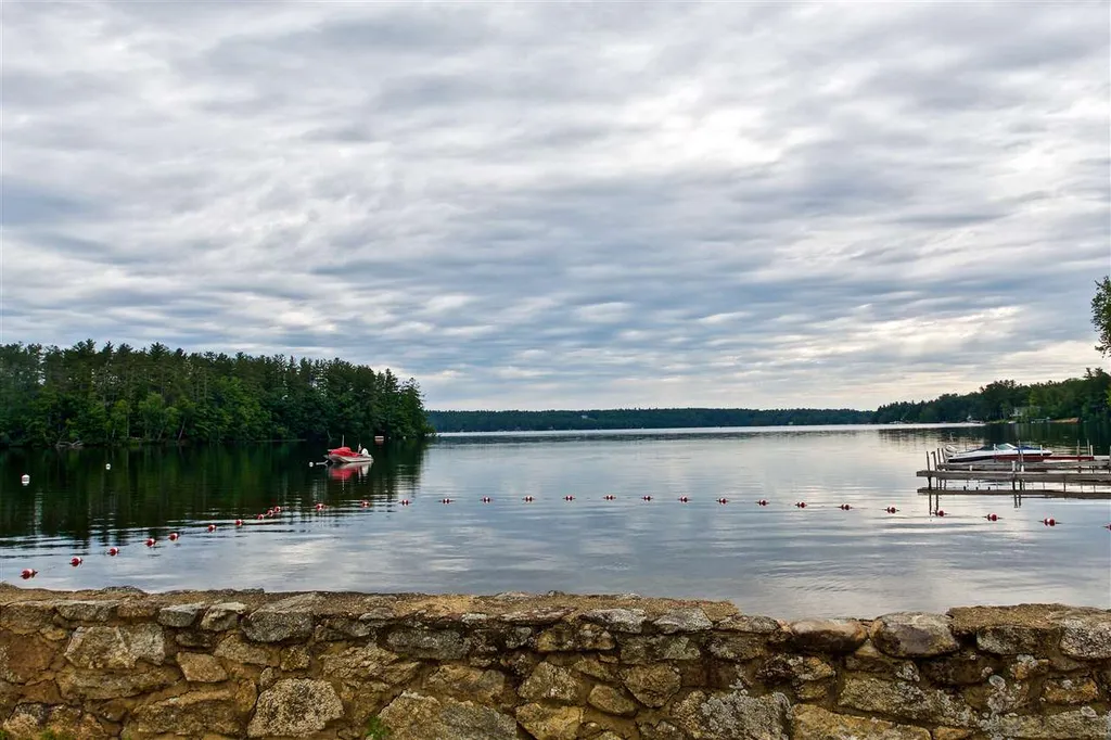 10 Lakeview Drive Northwood NH 03261