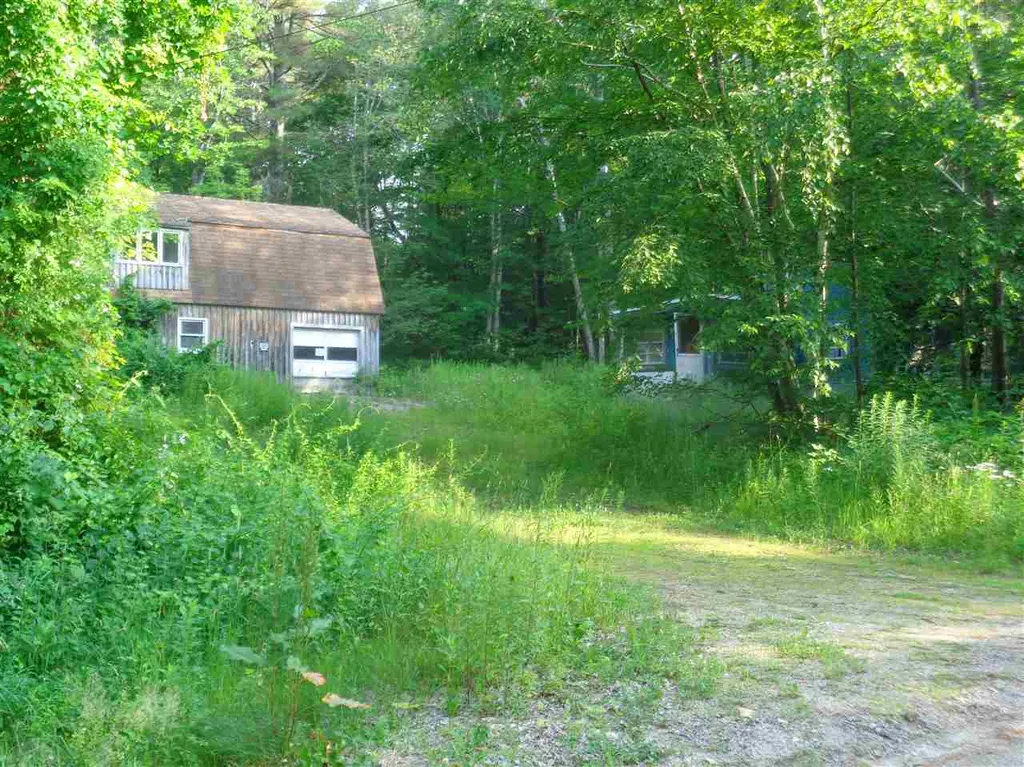 38 Old Center Harbor Road Meredith NH 03252-6408