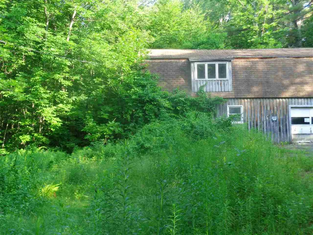 38 Old Center Harbor Road Meredith NH 03252-6408
