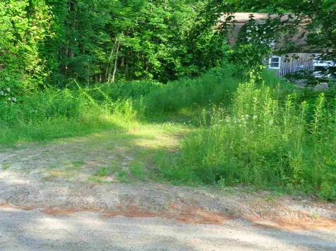 38 Old Center Harbor Road Meredith NH 03252-6408