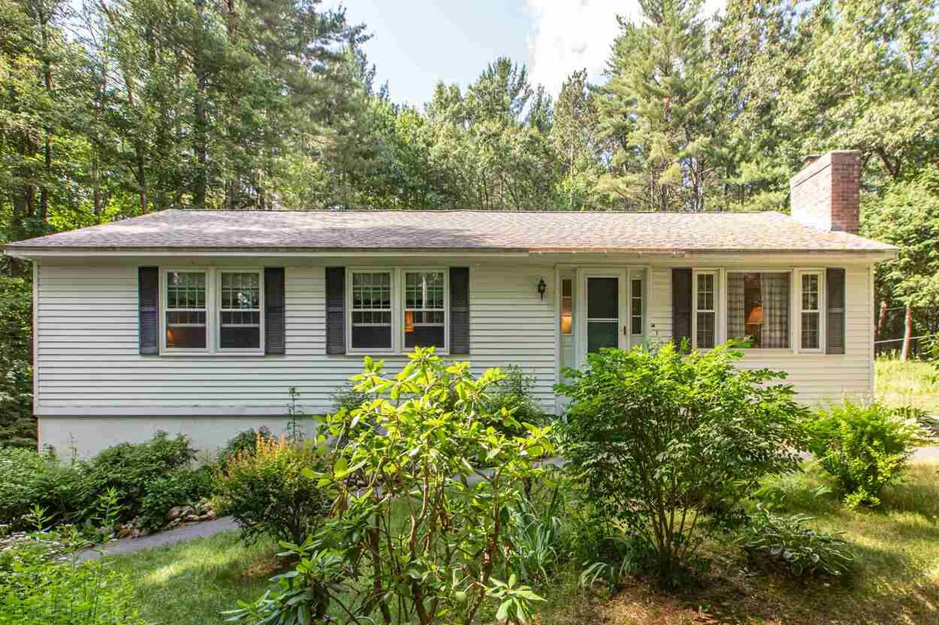 4 Taschereau Drive Mont Vernon NH 03057