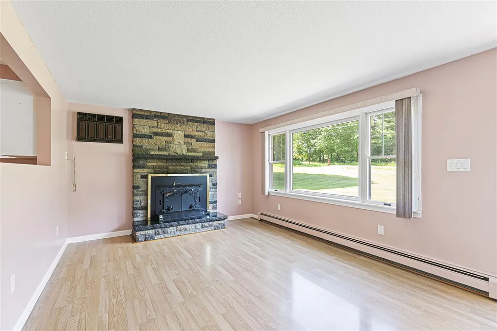 318 Tolend Road Dover NH 03820