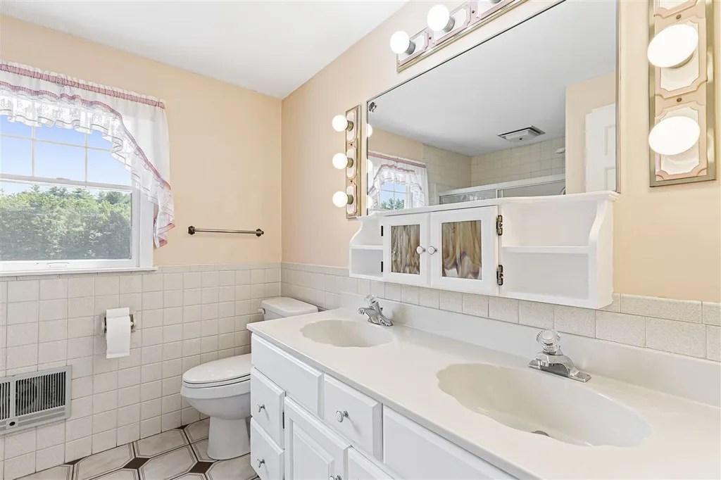318 Tolend Road Dover NH 03820