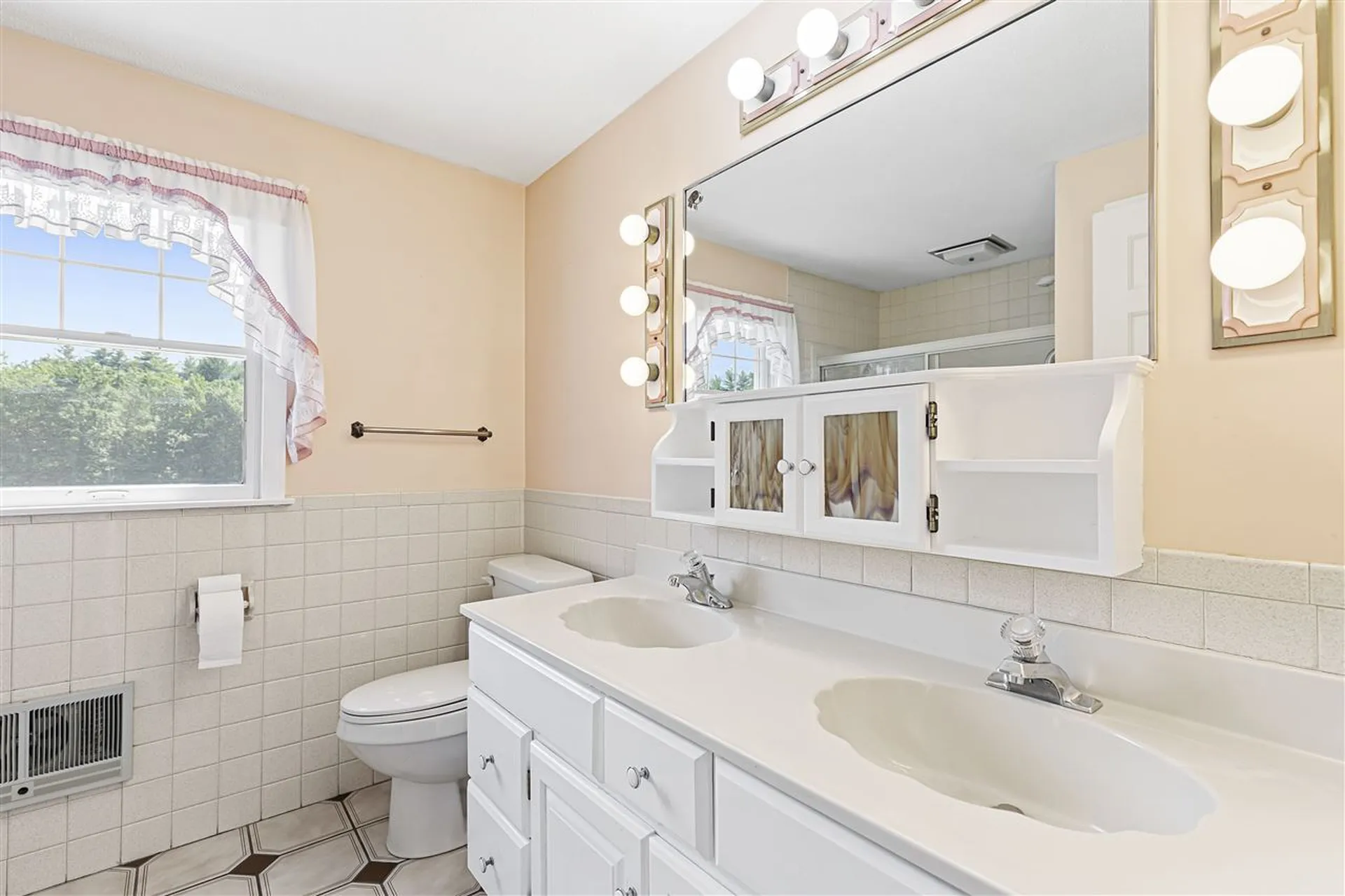 318 Tolend Road Dover NH 03820