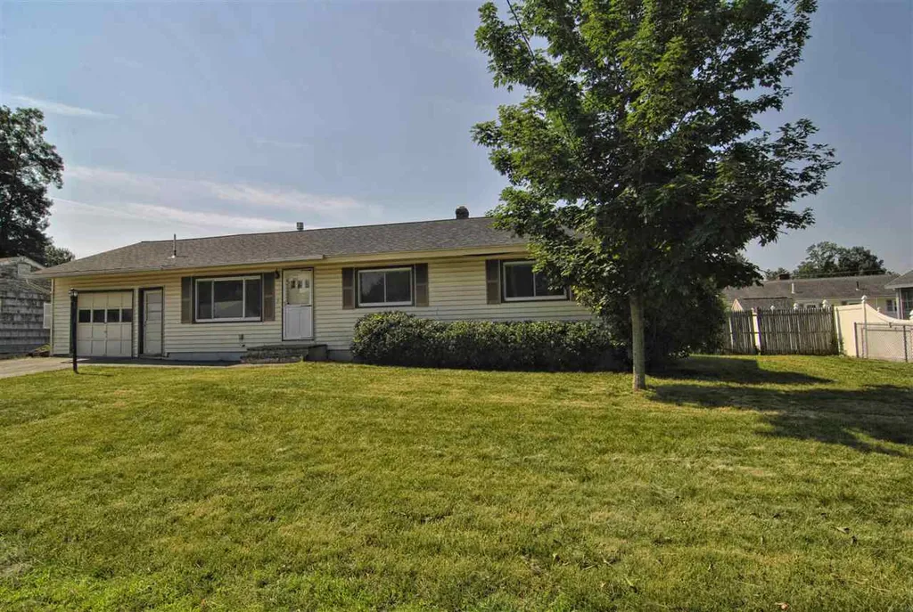 7 Raleigh Drive Nashua NH 03062