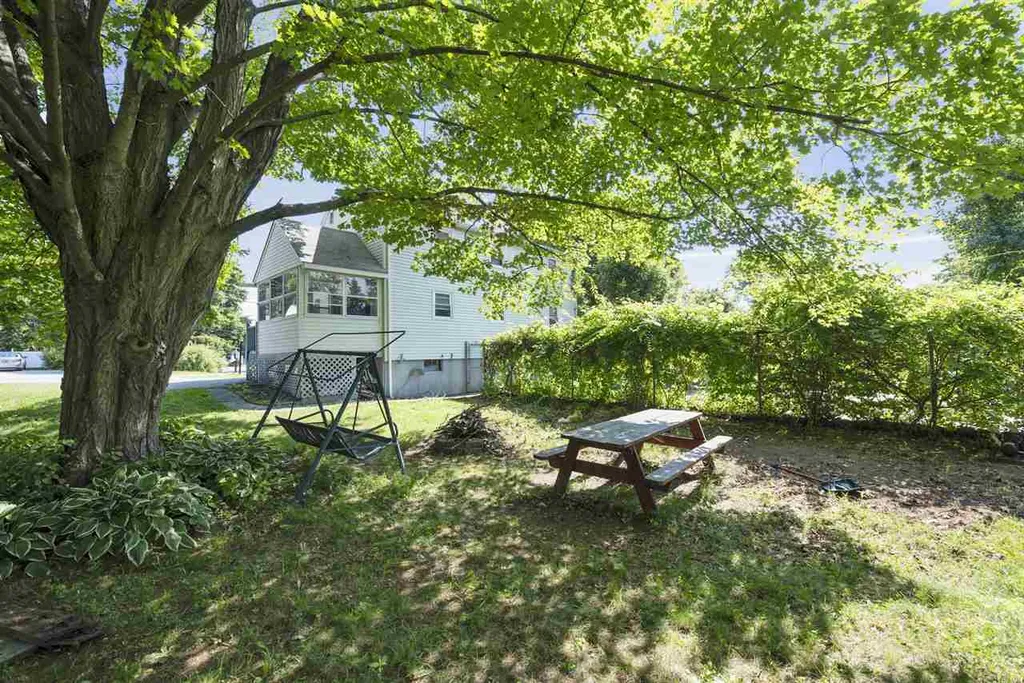 38 Royal Circle Salem NH 03079