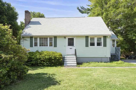38 Royal Circle Salem NH 03079