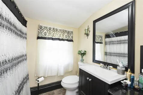 38 Royal Circle Salem NH 03079