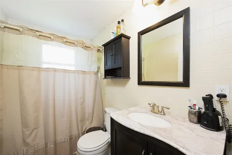 38 Royal Circle Salem NH 03079