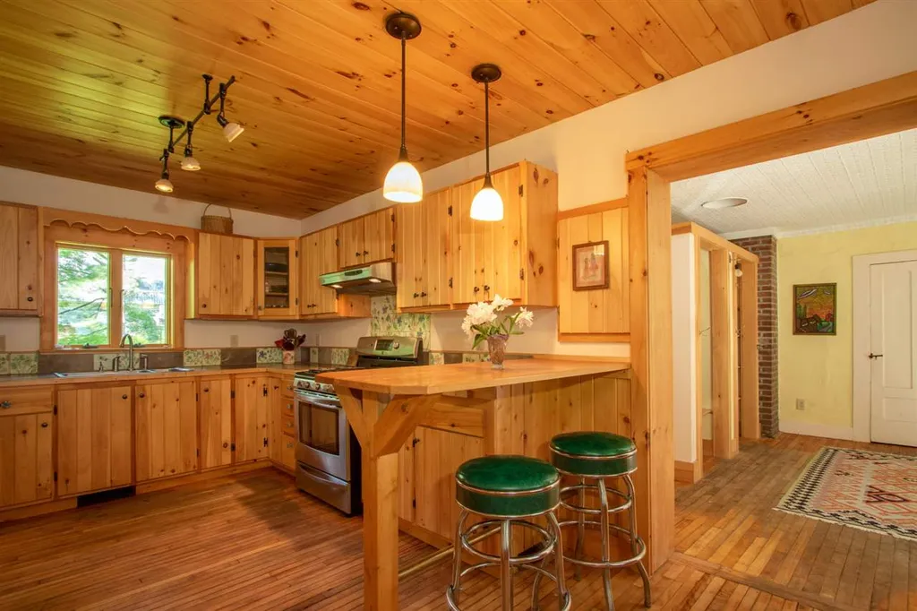 17 Cabot Road Marshfield VT 05658