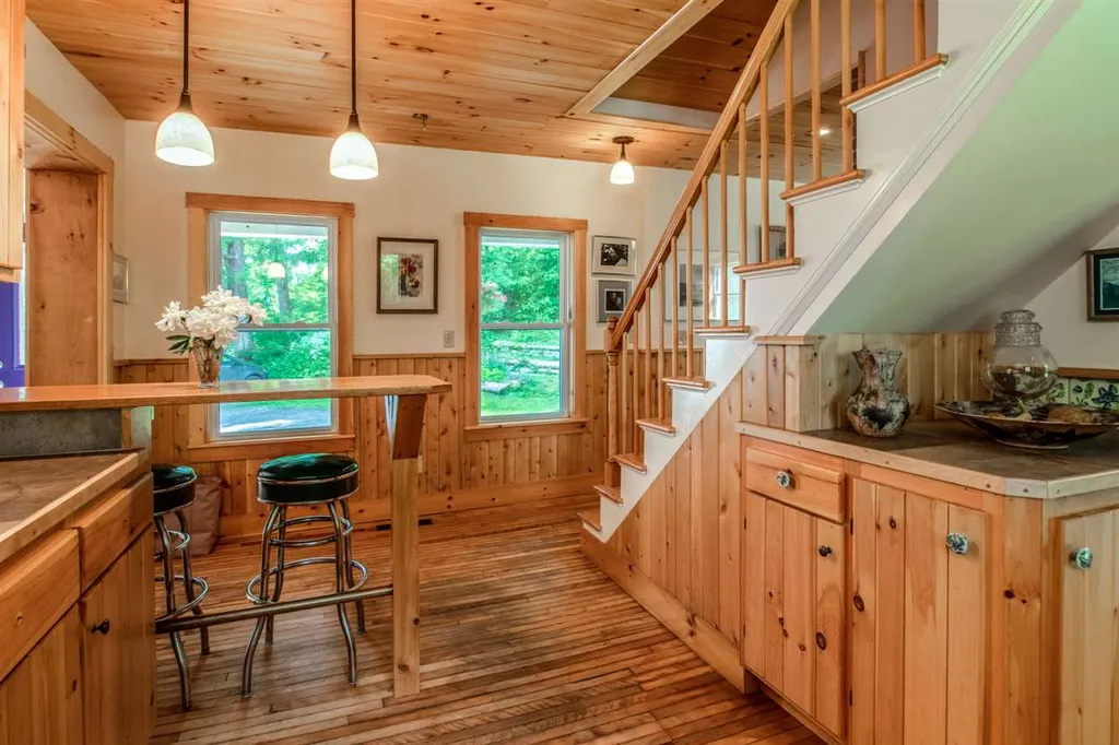 17 Cabot Road Marshfield VT 05658