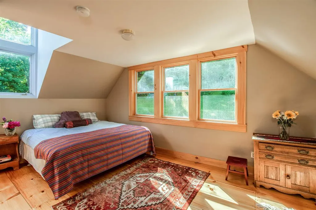 17 Cabot Road Marshfield VT 05658
