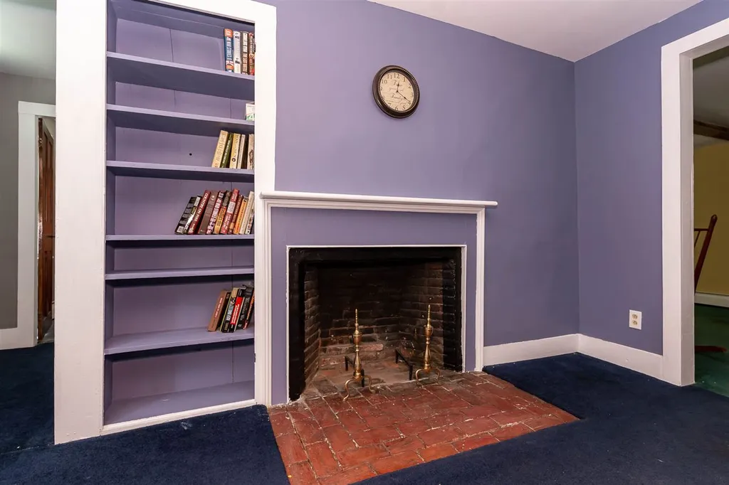 74 Union Street Deering NH 03244