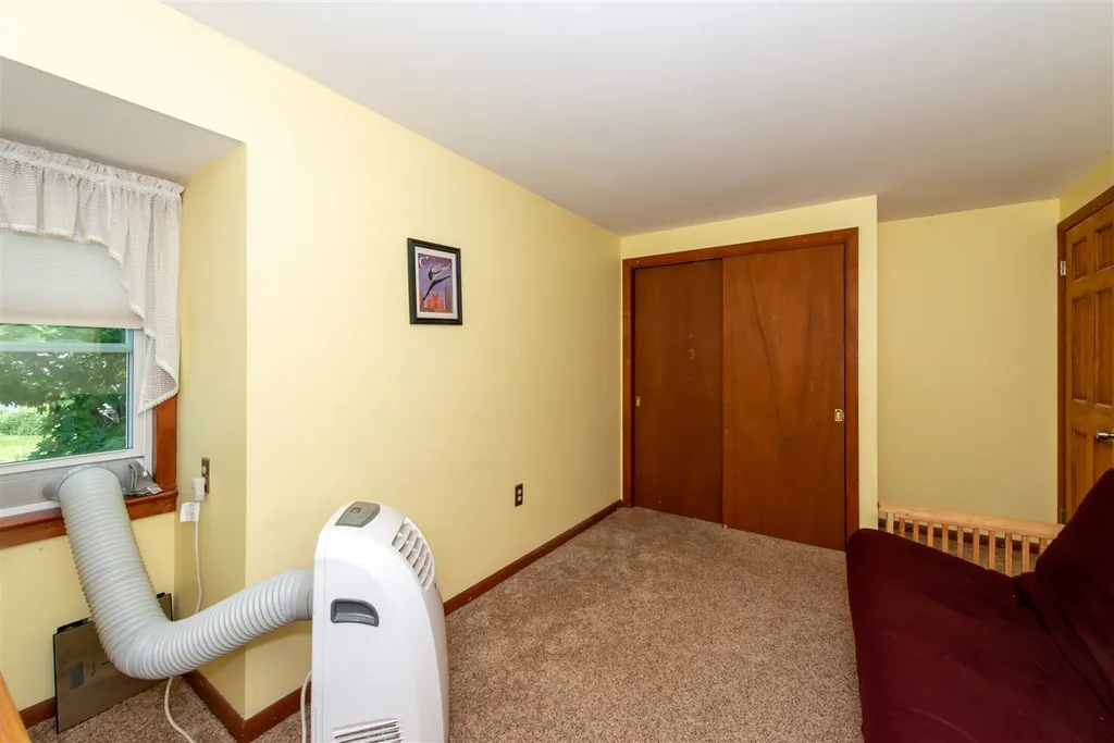 15 Hawthorne Road Dover NH 03820
