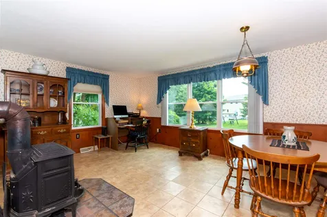 15 Hawthorne Road Dover NH 03820