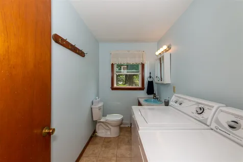 15 Hawthorne Road Dover NH 03820