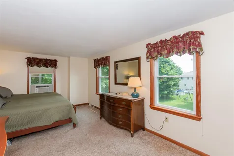 15 Hawthorne Road Dover NH 03820