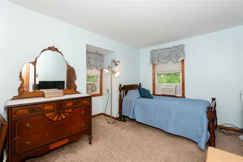 15 Hawthorne Road Dover NH 03820
