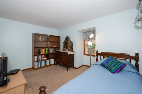 15 Hawthorne Road Dover NH 03820