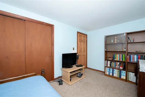 15 Hawthorne Road Dover NH 03820