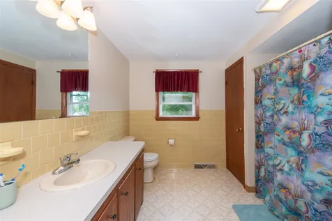 15 Hawthorne Road Dover NH 03820