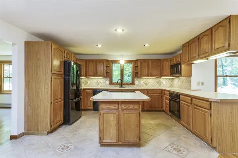 4 Maxwell Drive Brookline NH 03033