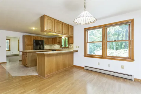 4 Maxwell Drive Brookline NH 03033