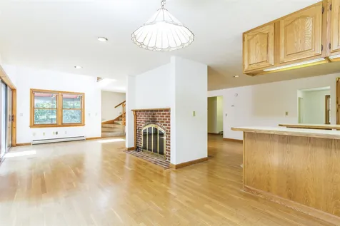 4 Maxwell Drive Brookline NH 03033