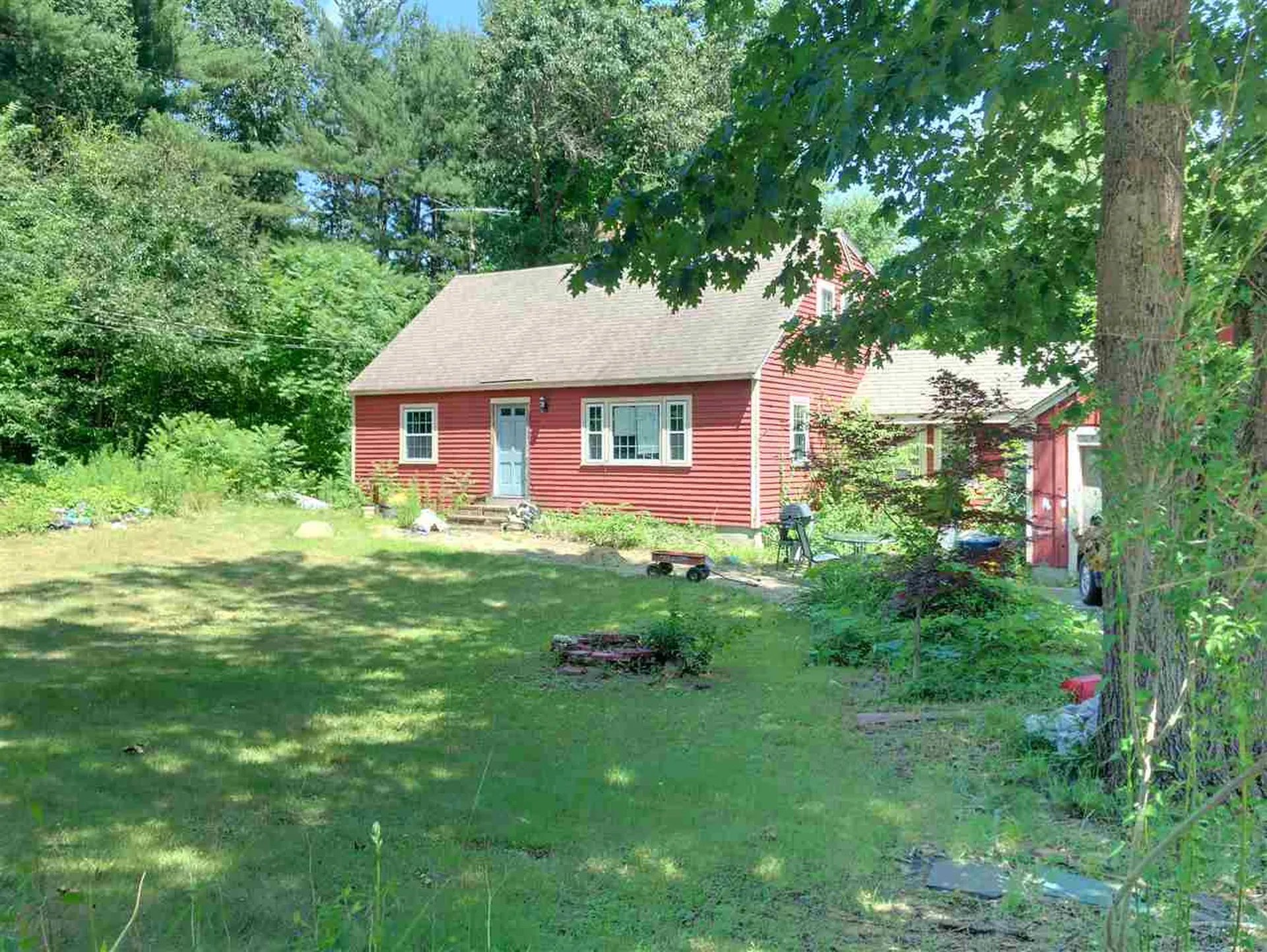 2 School House Lane Sandown NH 03873