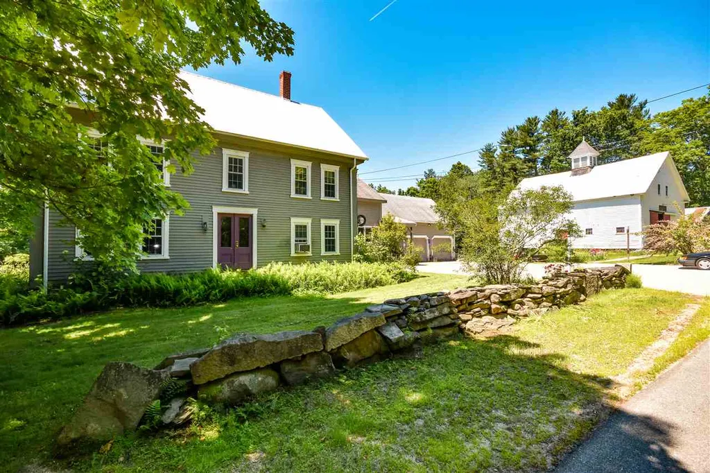 14 Tuttle Road Lee NH 03861