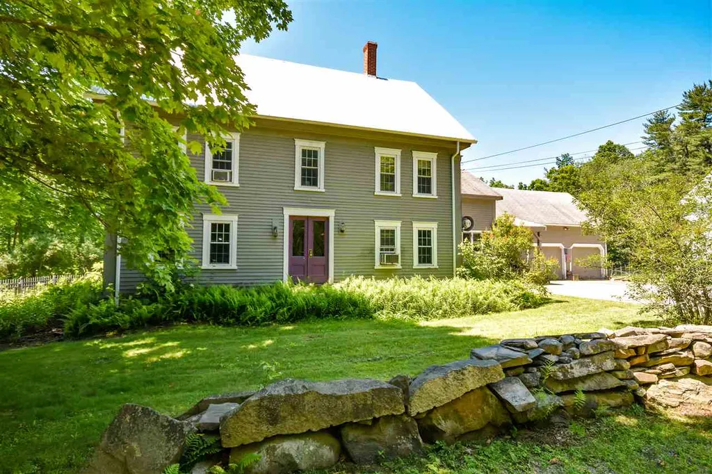 14 Tuttle Road Lee NH 03861