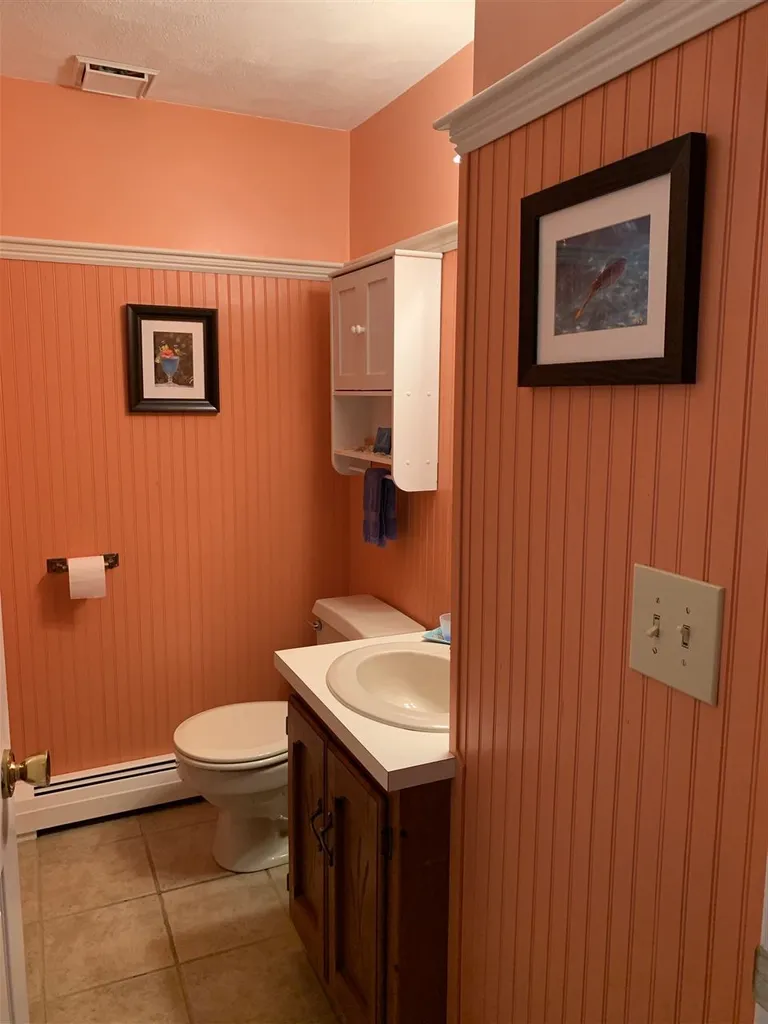 6b Karen Lane Londonderry NH 03053