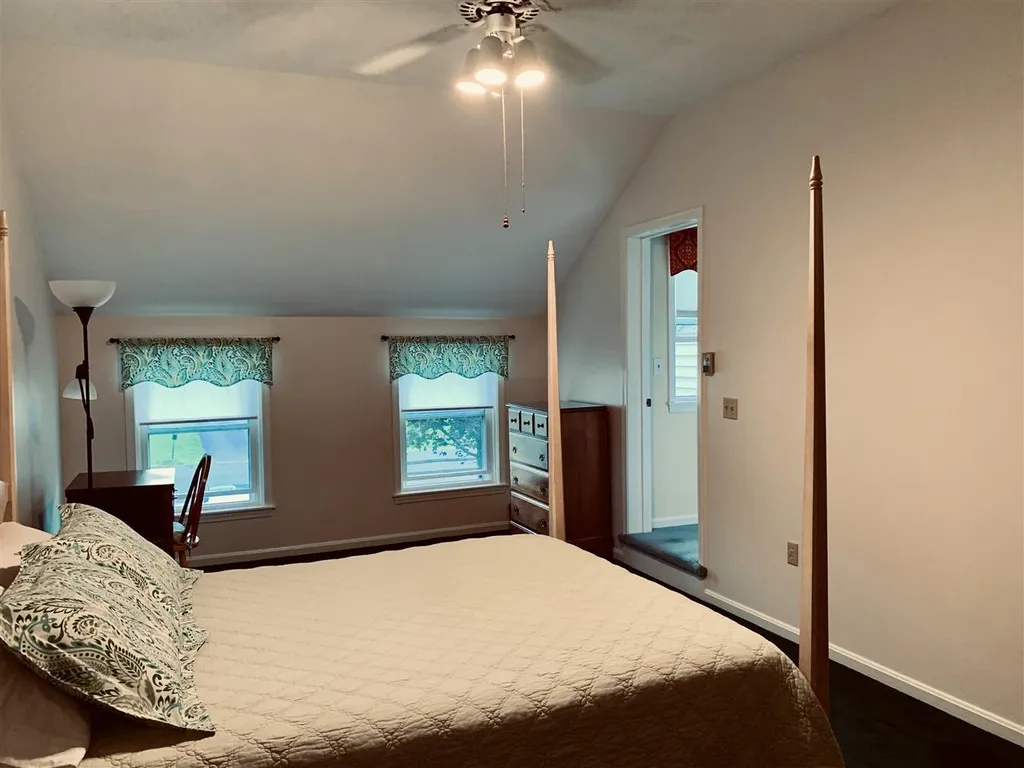 6b Karen Lane Londonderry NH 03053