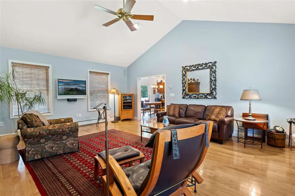 128 Orcutt Drive Chester NH 03036