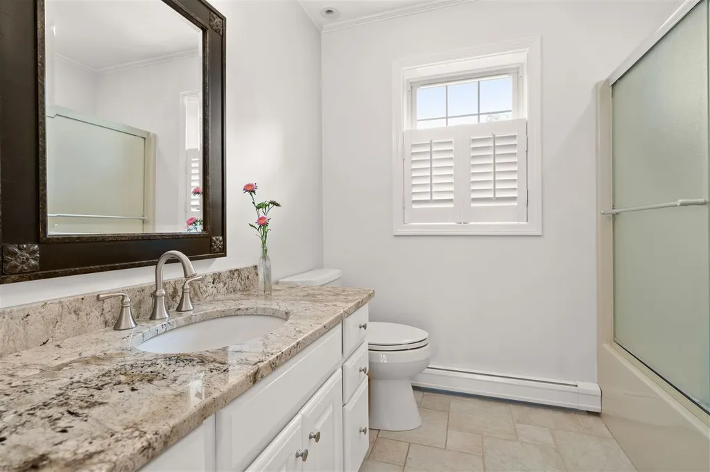128 Orcutt Drive Chester NH 03036