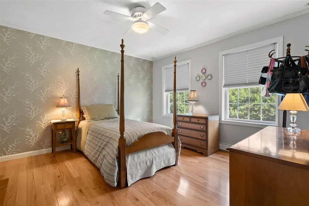 128 Orcutt Drive Chester NH 03036