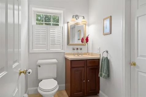 128 Orcutt Drive Chester NH 03036