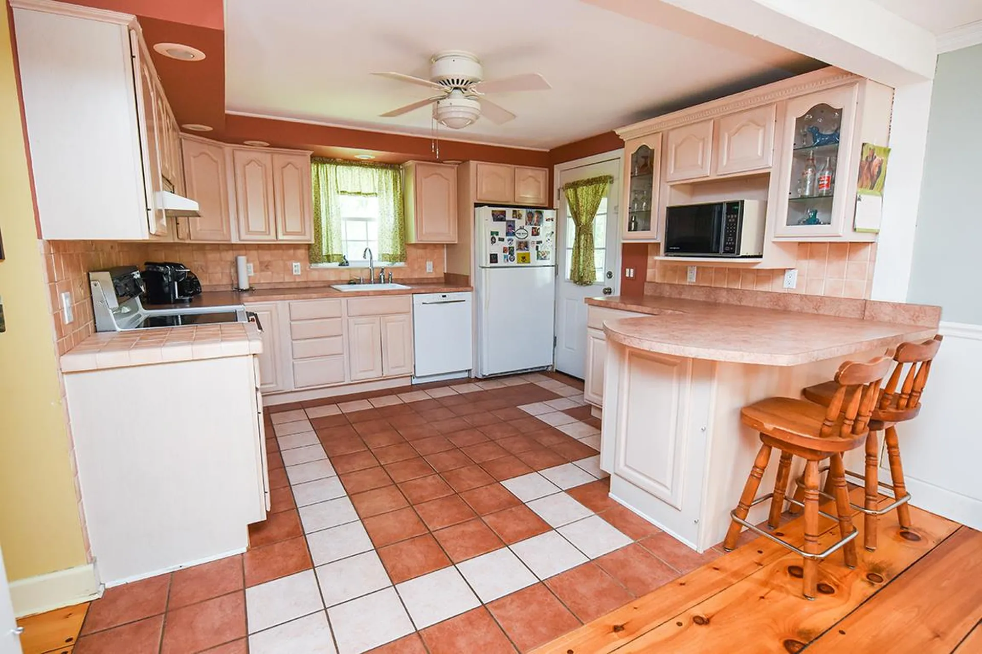 1 Smith Corner Road Newton NH 03858