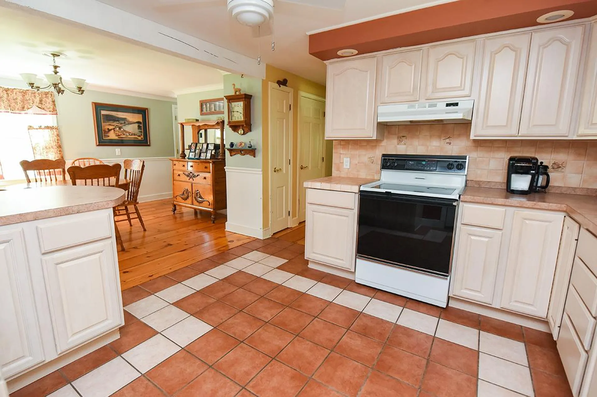 1 Smith Corner Road Newton NH 03858