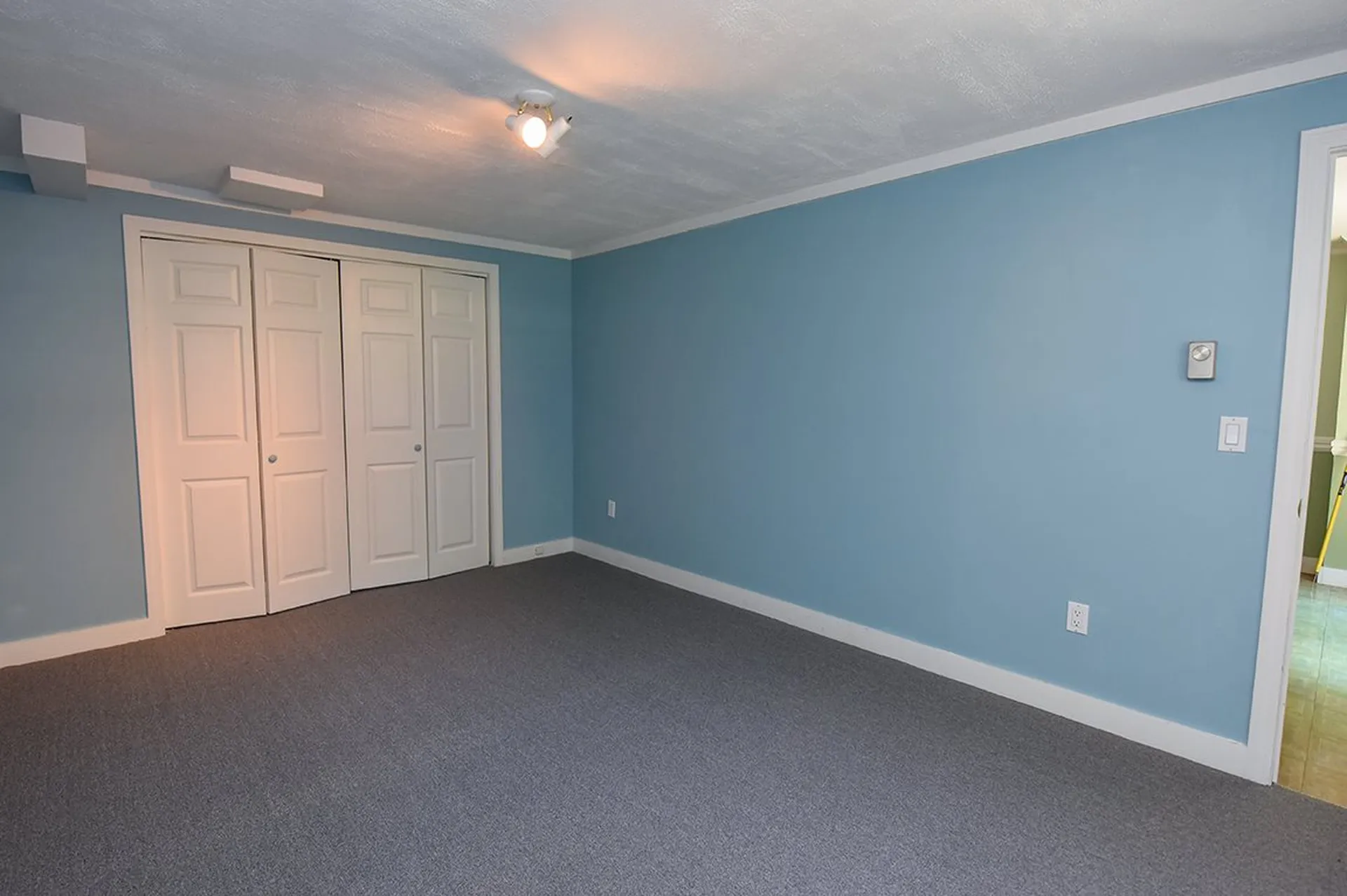 1 Smith Corner Road Newton NH 03858