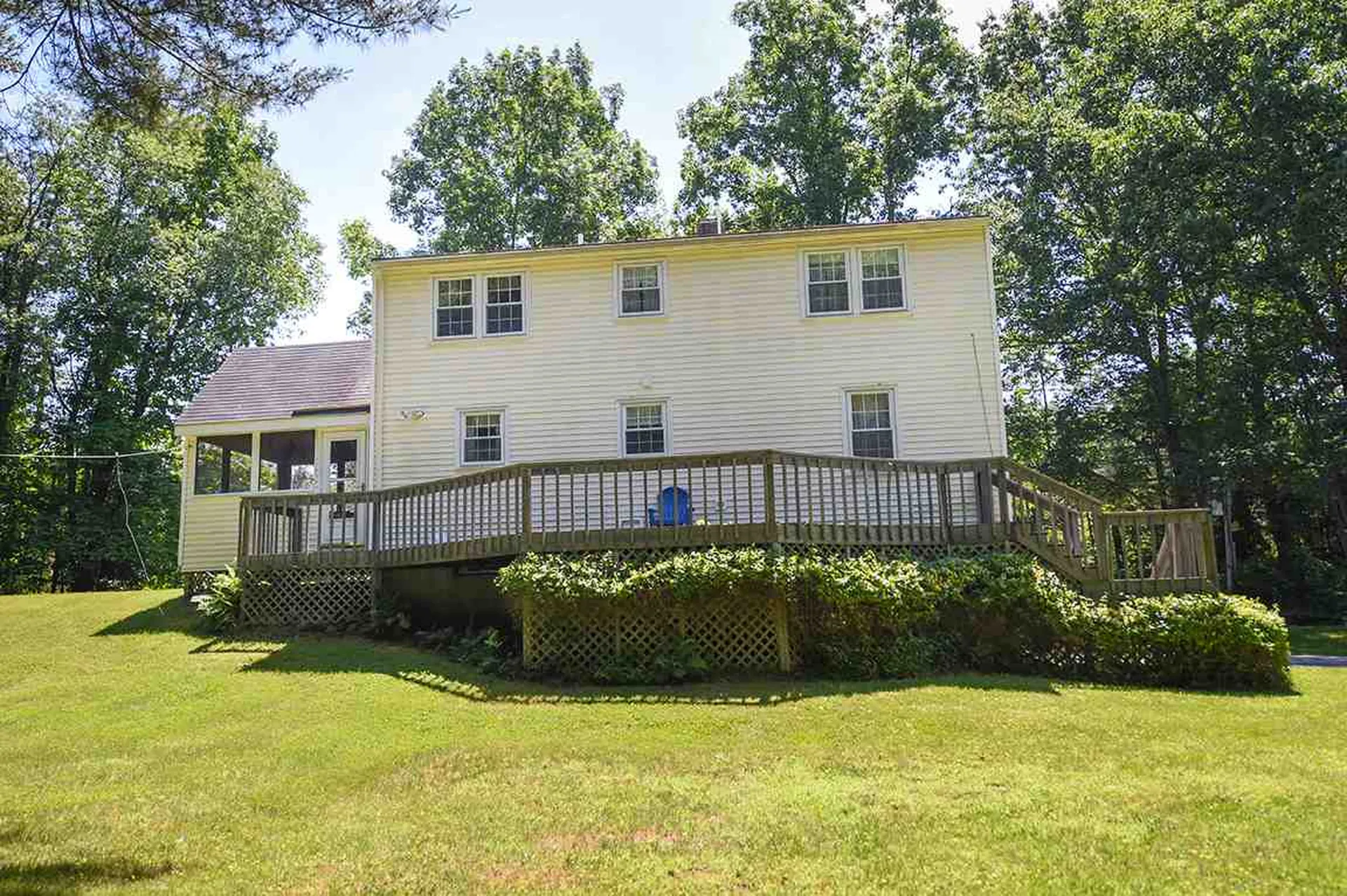 1 Smith Corner Road Newton NH 03858