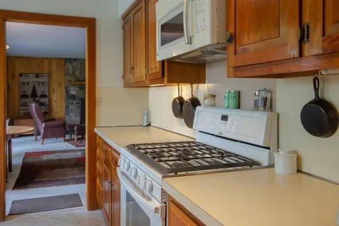 130 Sunrise Lane Dummerston VT 05301