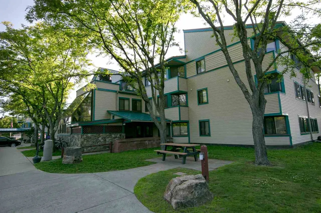 10 Kellogg Road Essex VT 05452