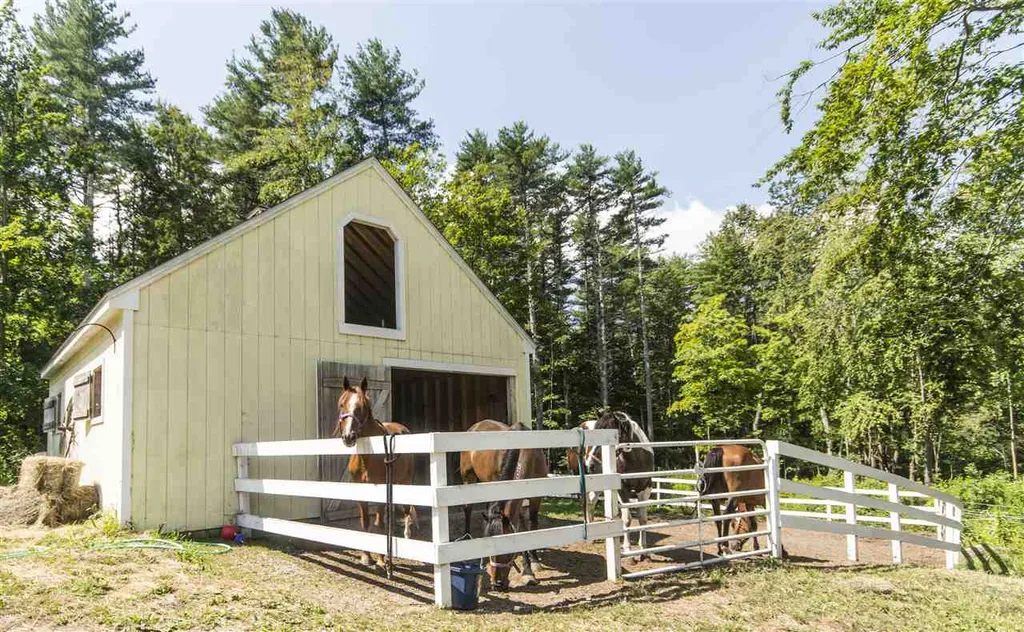 60 Drinkwater Road Hampton Falls NH 03844