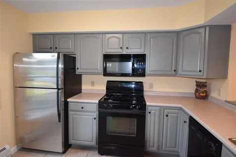 6B Country Commons Vergennes VT 05491