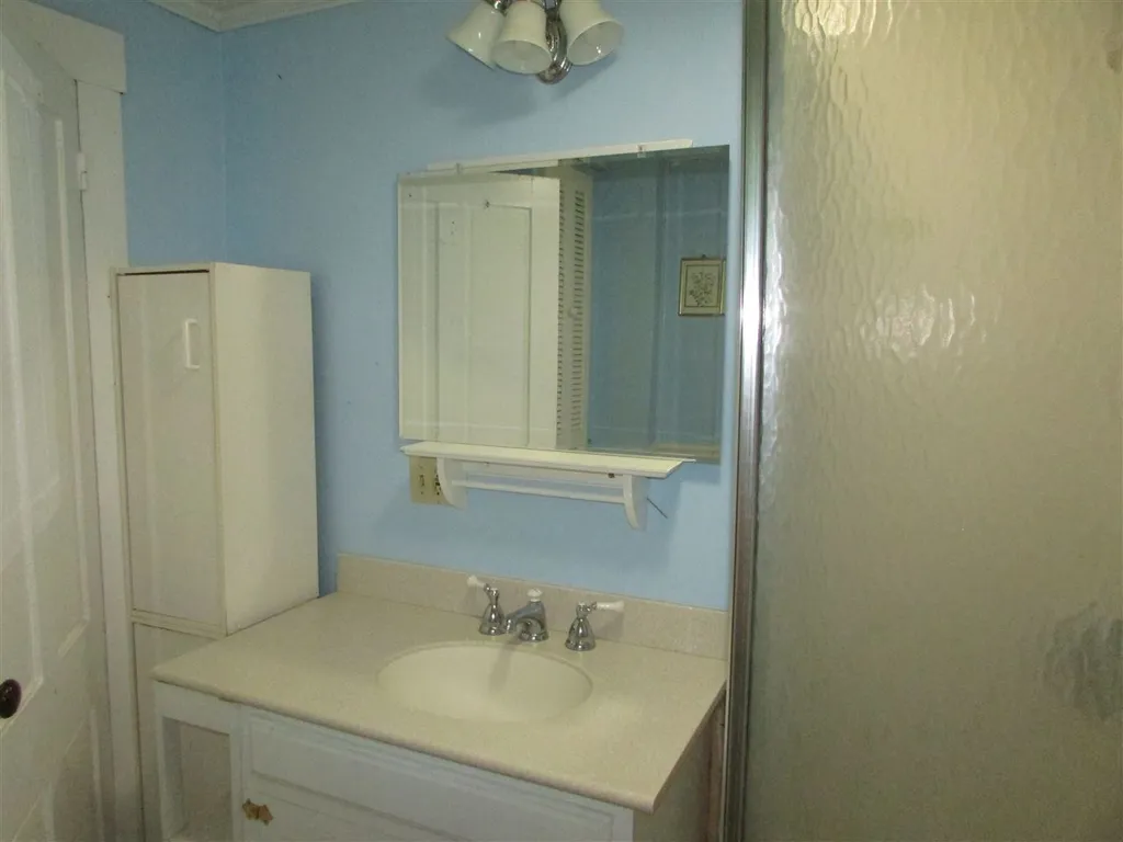 15 Shaw Street Lebanon NH 03766