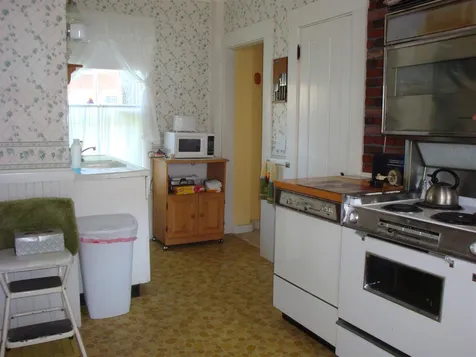 98 Central Street Brattleboro VT 05301