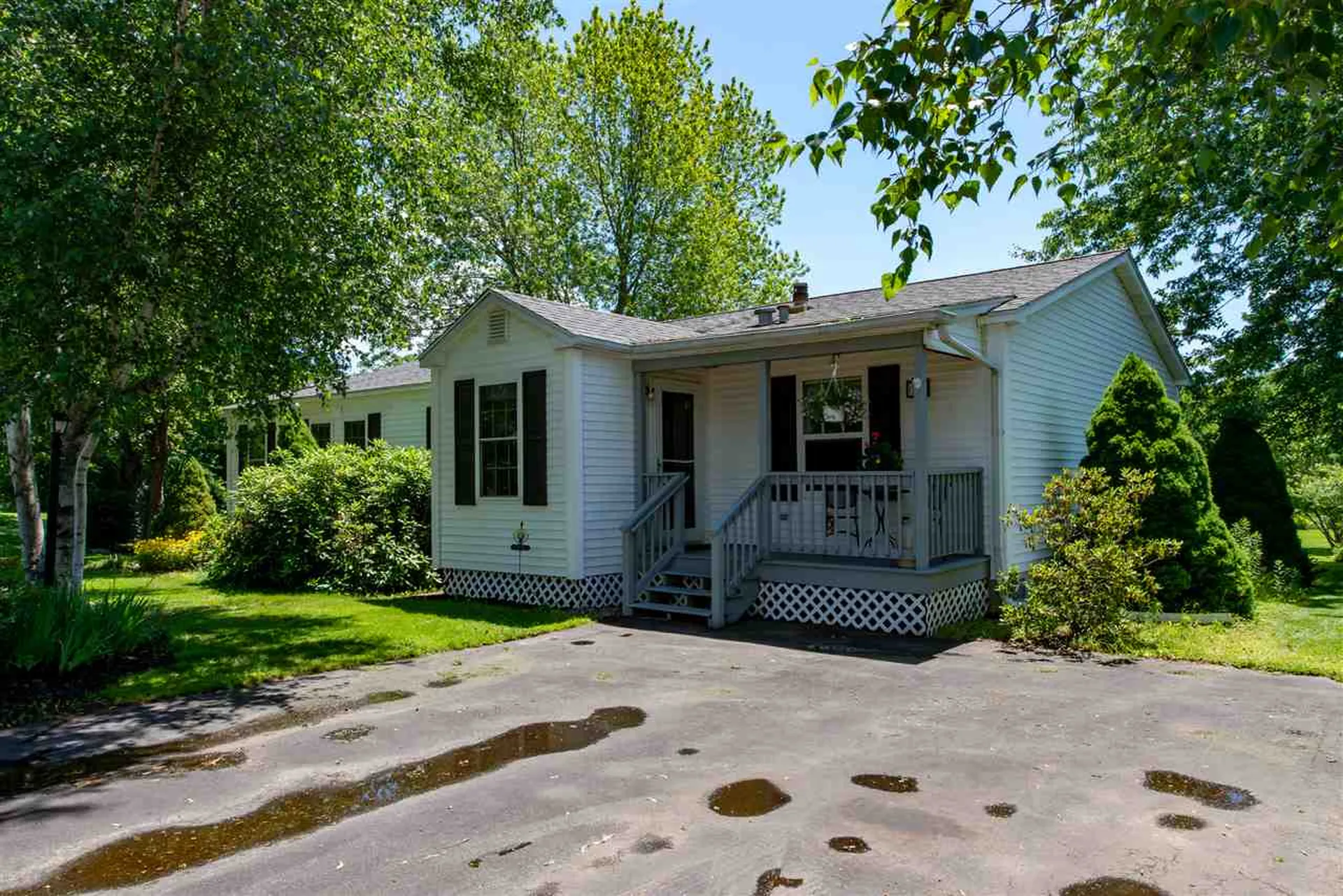 23 Aberdeen Drive Stratham NH 03885