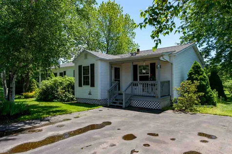23 Aberdeen Drive Stratham NH 03885
